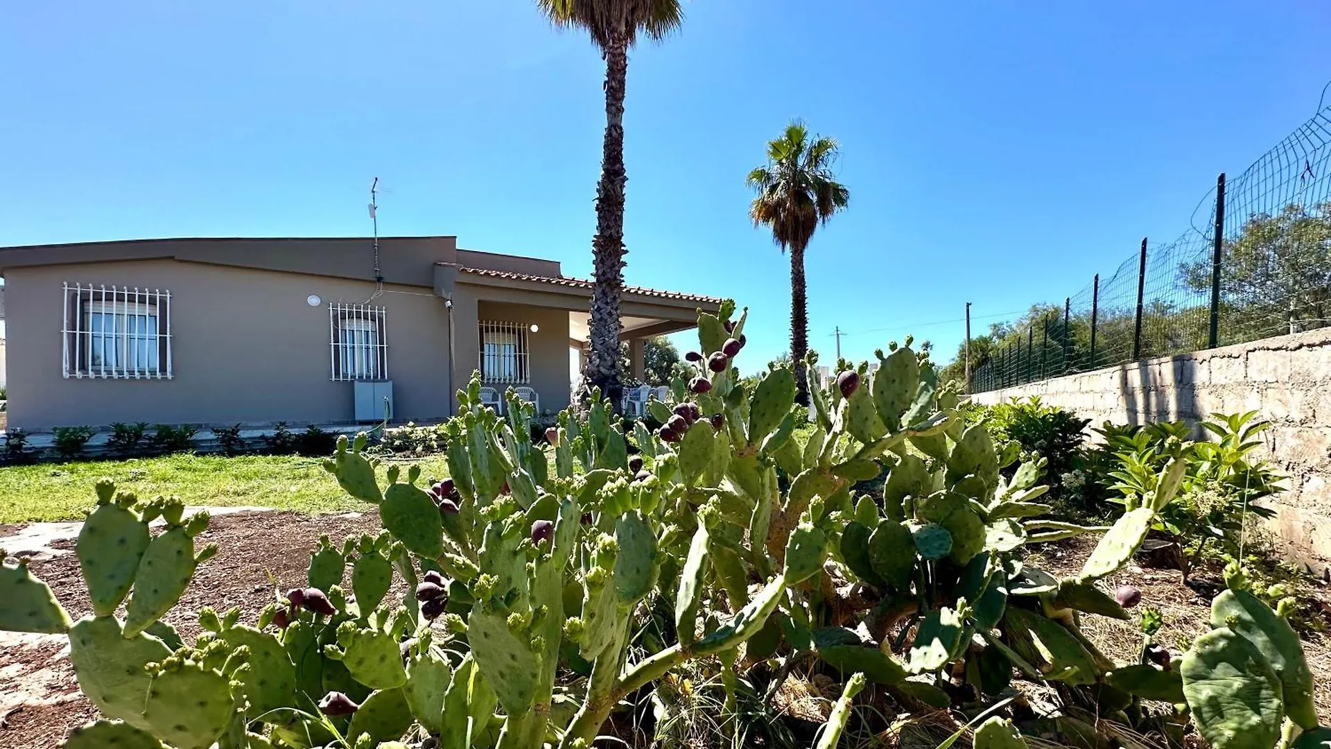 Villa Lu Mar Fontane Bianche 0*,  Italy
